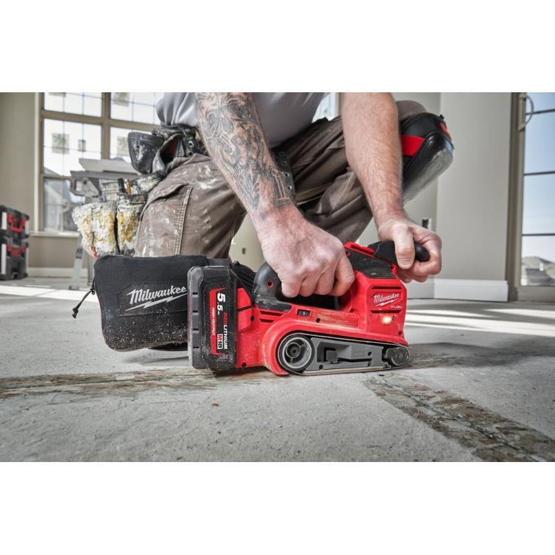 Lixadora de Rolos 75mm Milwaukee M18 FBTS75-522X