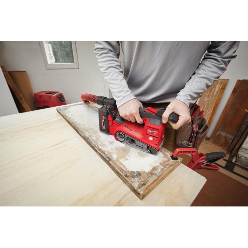 Lixadora de Rolos 75mm Milwaukee M18 FBTS75-522X