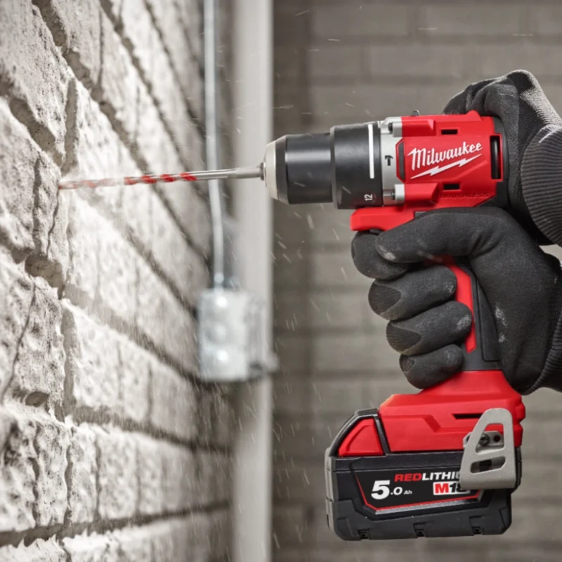 Kit Berbequim Compacto Milwaukee M18 BLPDRC-202C c_ 2 Baterias, Carregador e Mala - 3