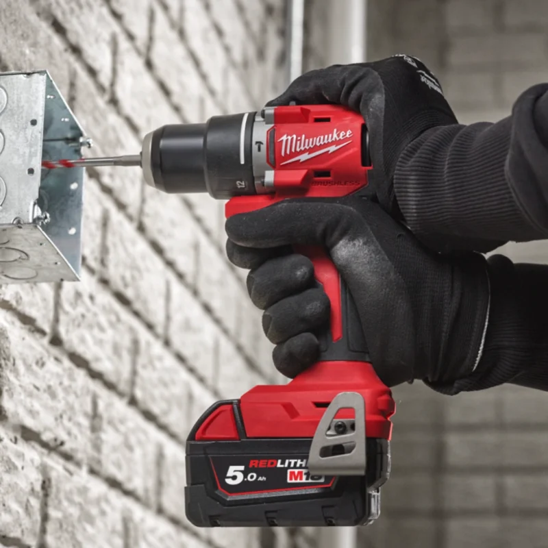 Kit Berbequim Compacto Milwaukee M18 BLPDRC-202C c_ 2 Baterias, Carregador e Mala - 4