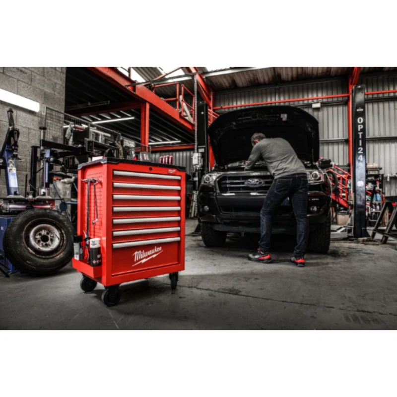 Carro_de_Ferramentas_TOOGUARD™_7_Gavetas_+_3_Espumas_de_Ferramentas_-_MILWAUKEE[1]