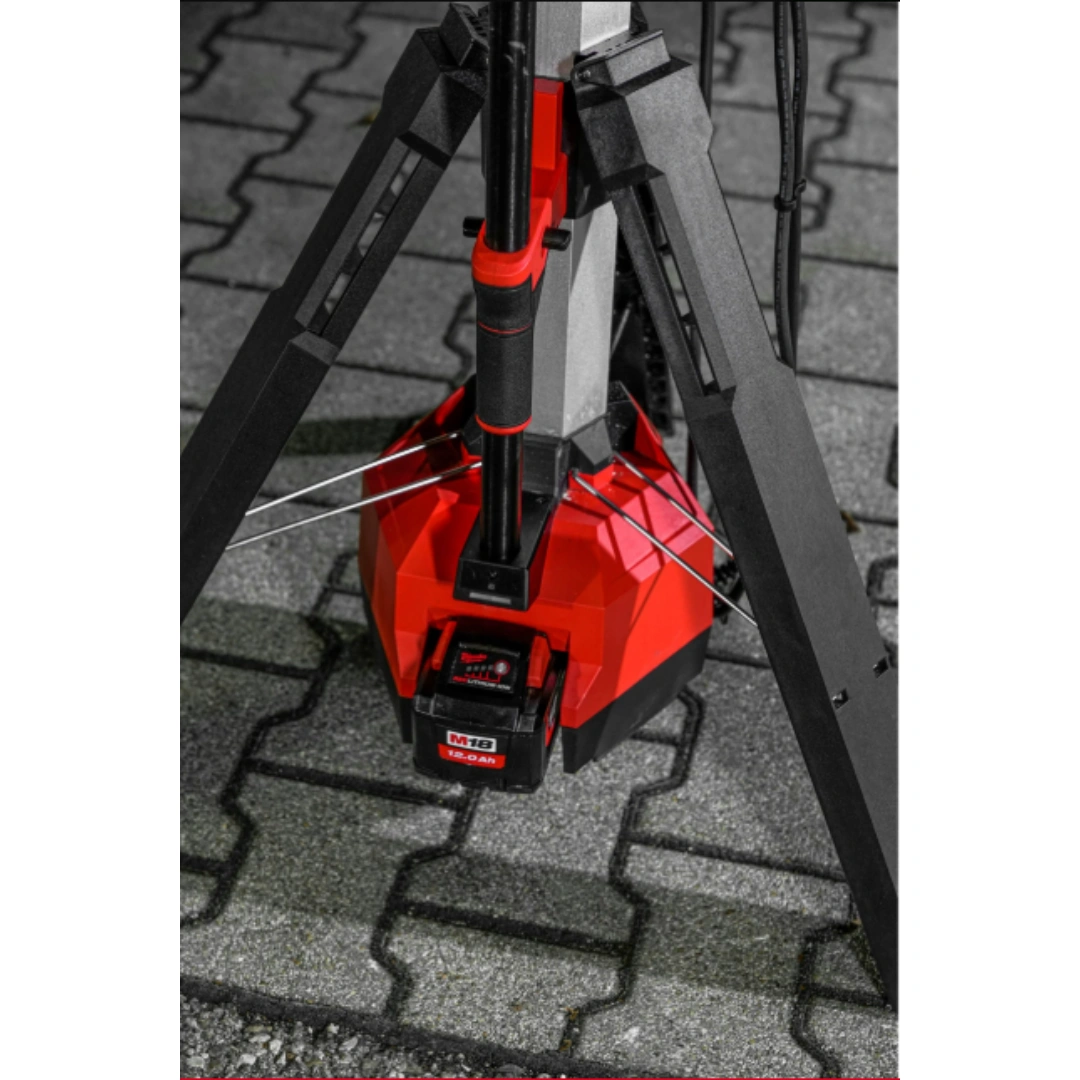 Foco de Pé Híbrido LED M18™ TRUEVIEW™ - MILWAUKEE 10