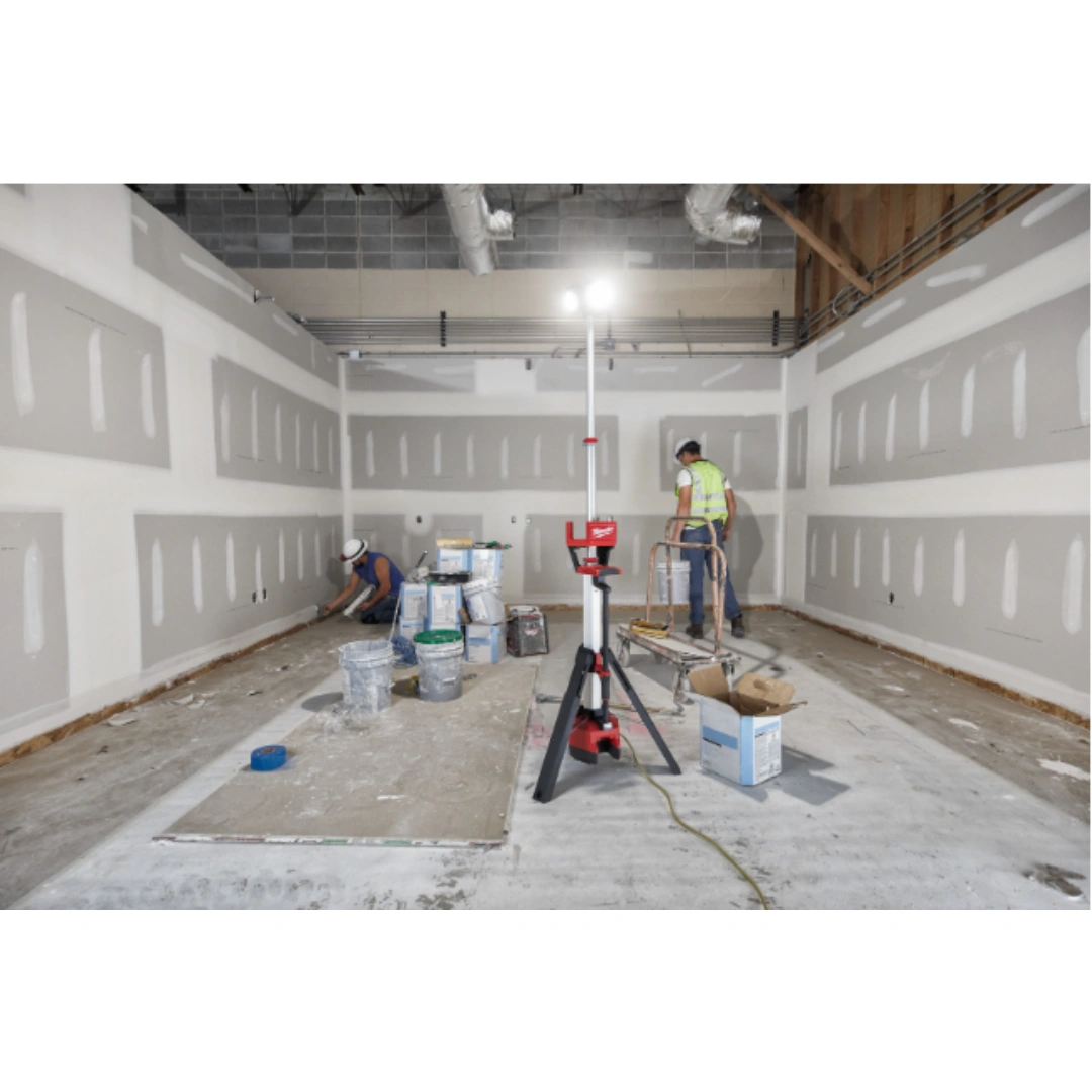 Foco de Pé Híbrido LED M18™ TRUEVIEW™ - MILWAUKEE 12