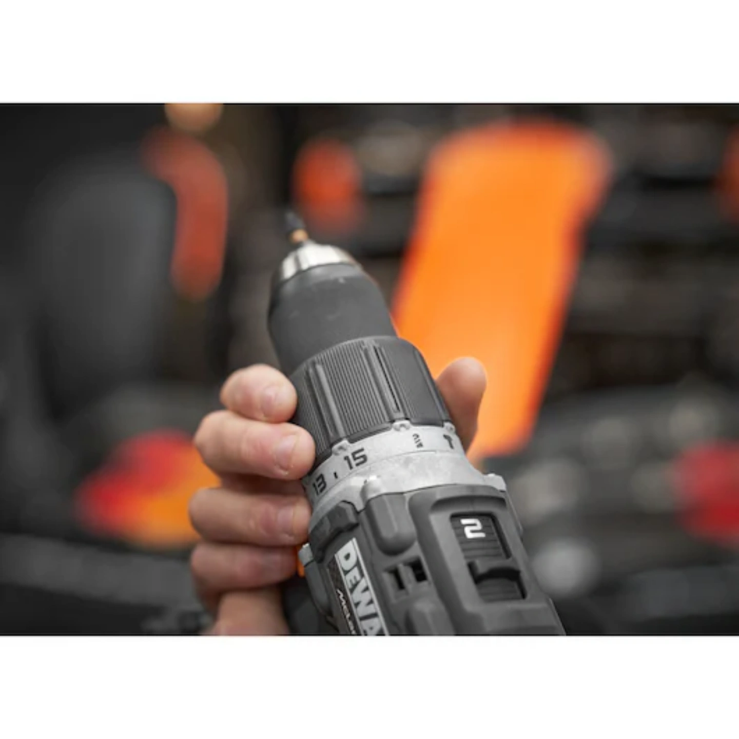 Berbequim Aparafusador McLaren 18V com 2 baterias e mala TSTAK - 12