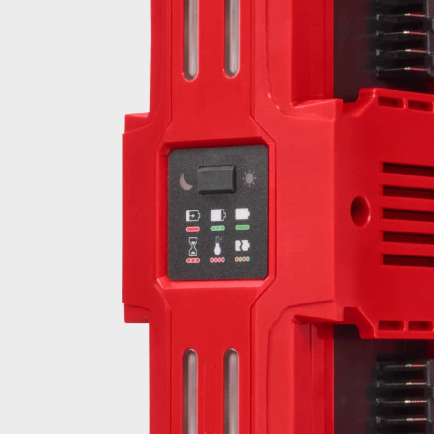 Carregador rápido de 6 portos M18™ PACKOUT™ - MILWAUKEE 3