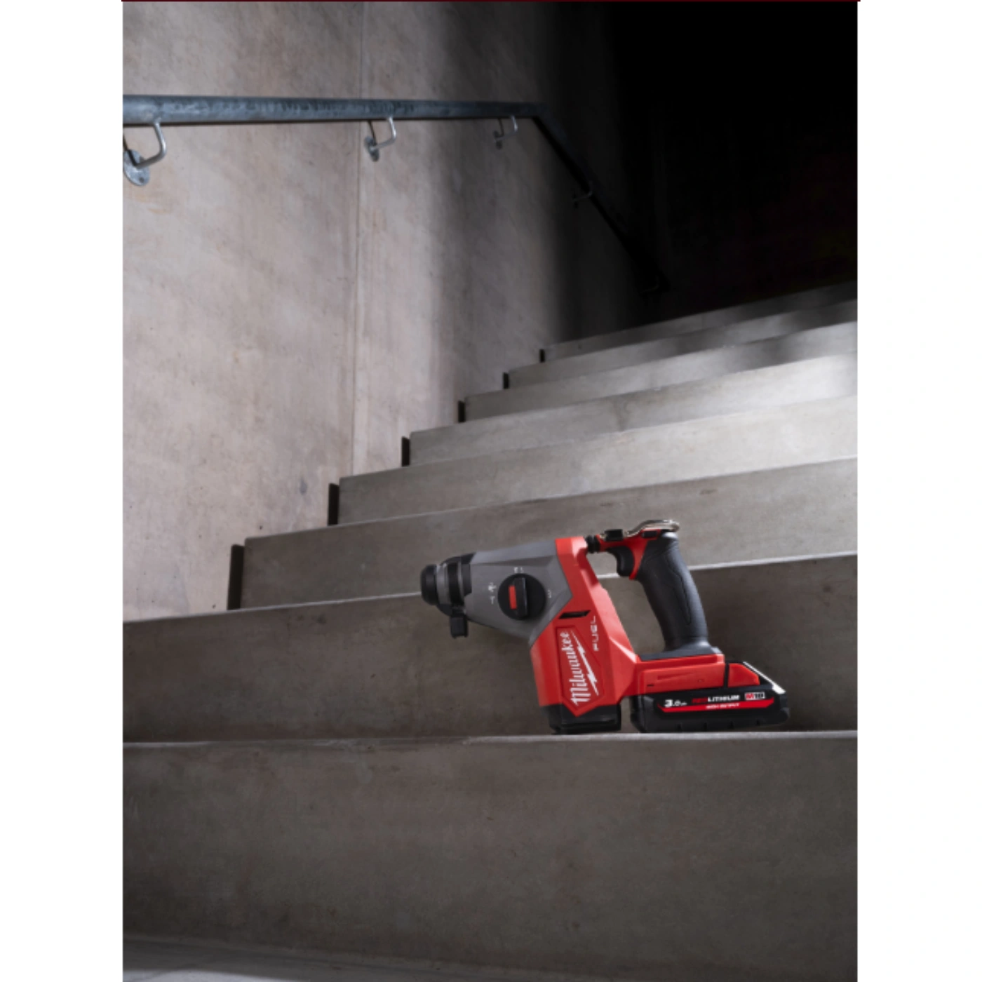 Martelo SDS-Plus M18 FUEL™ 16mm com Extrator – Milwaukee 7